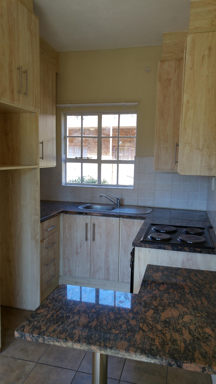 To Let 1 Bedroom Property for Rent in Dassie Rand North West